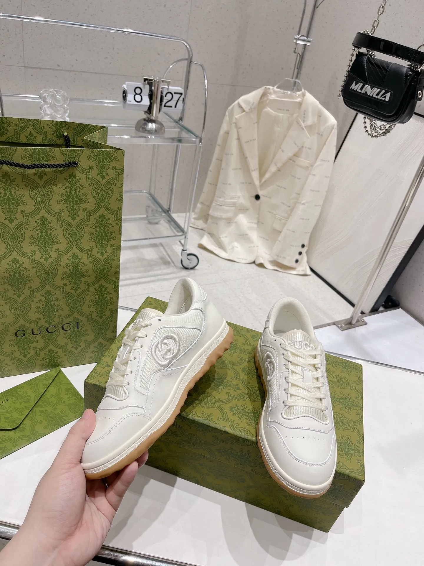 👟👟Ex-factory price 520👟👟 Women's Shoes Factory Gucci Gucci 2023 latest hot model MAC80 sports shoes couple style casual retro distressed dirty shoes small dirty shoes white shoes original purchase development production Gucci MAC80 new hot model series The exquisite and compact interlocking double G logo romantically interprets the aesthetic concept of this series. Made of off-white leather, retro inspiration is cleverly integrated into the design of sports shoes, reinterpreting the brand logo. Fabric: Original custom imported first-layer cowhide. Lining: Original custom imported breathable mesh lining. Outsole: Original molded two-color T👟👟factory price U outsole. Bottom thickness: 3CM. Size: Women's 35-40 / Men's 39-45 (44.45 non-refundable)